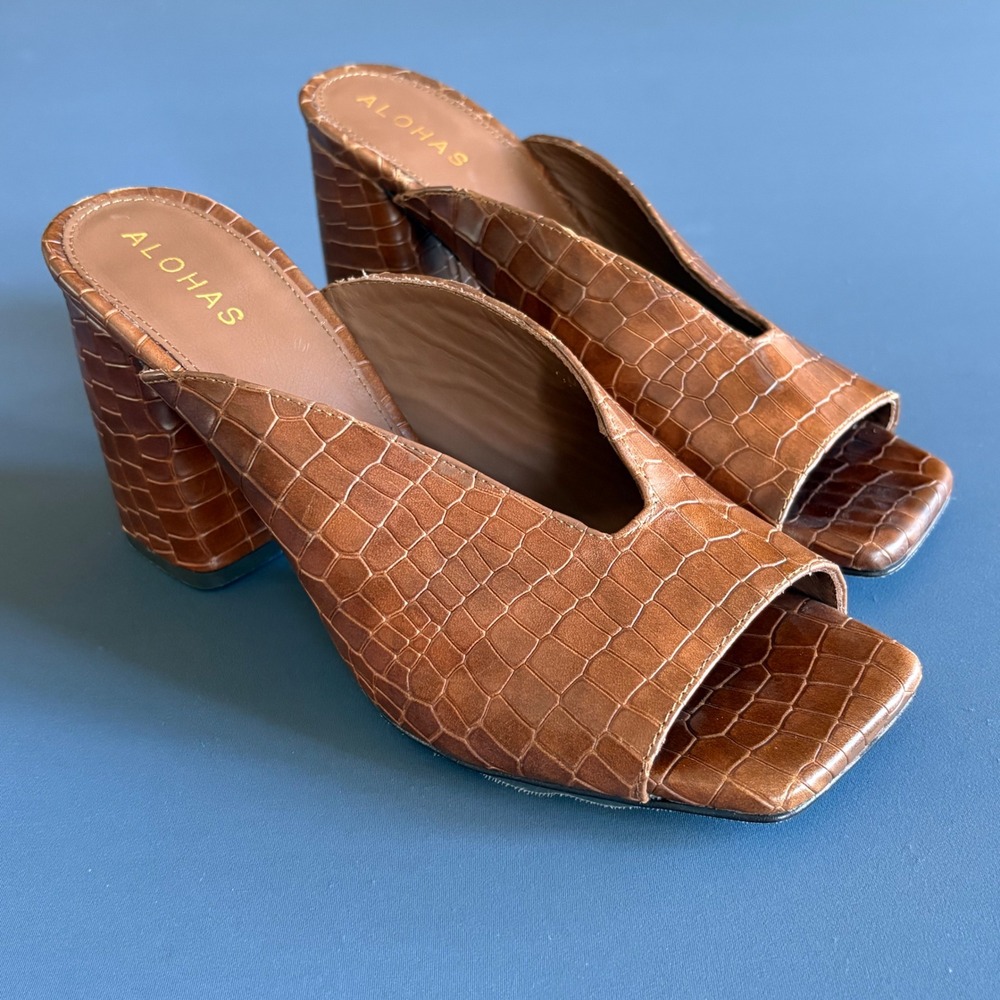 NEW - ALOHAS Brown Croc Embossed Leather V-Cut Block Heel Mules | Sz EU 40 US 9